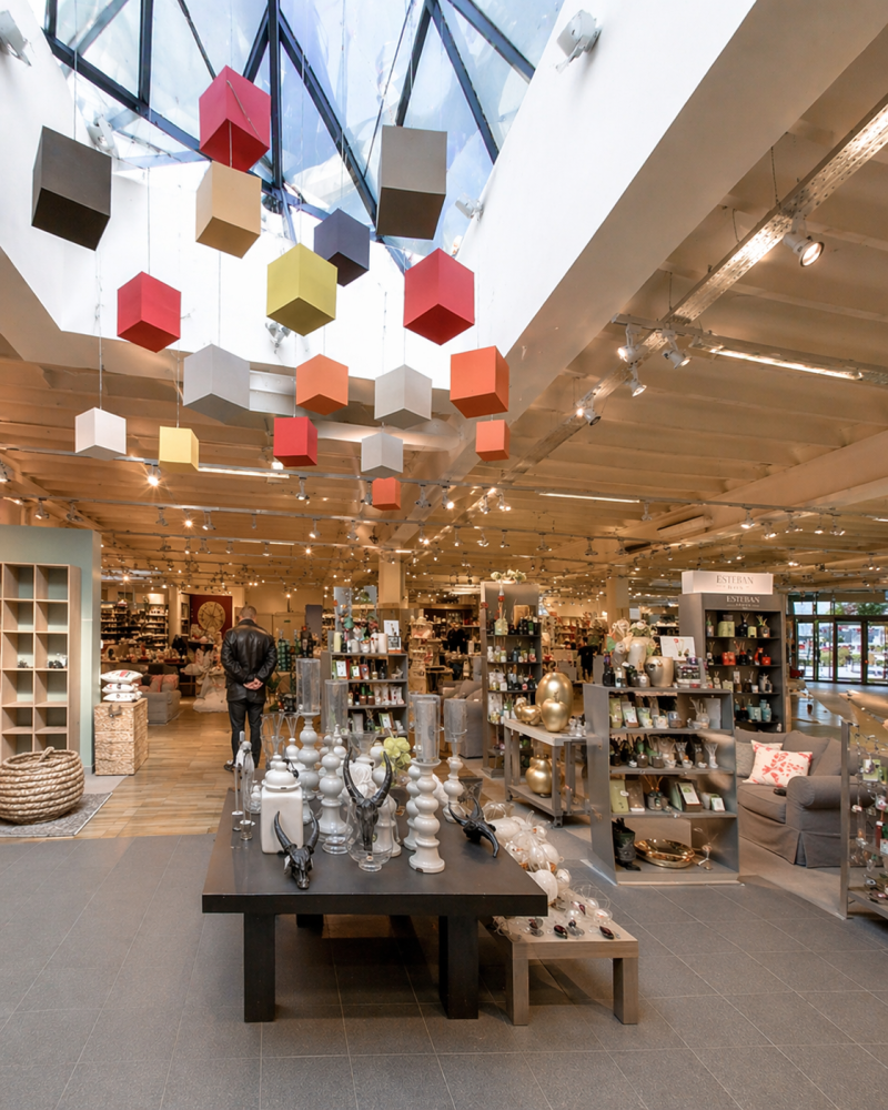 Showroom Fontaine Beauvois décoration intérieure peinture 7000 m² Lodelinsart Charleroi